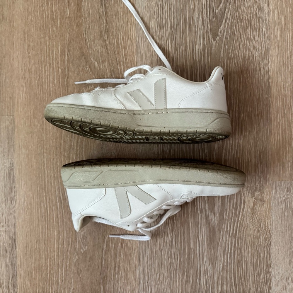 VEJA V-10 CWL WOMEN'S SNEAKERS FULL WHITE SIZE. US 10